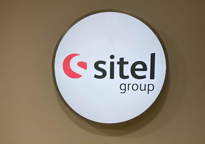 Fabrication et installation enseigne lumineuse Seine-et-Marne