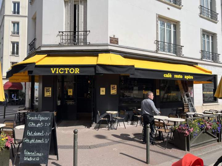 Conception et pose store banne sur mesure Seine-et-Marne